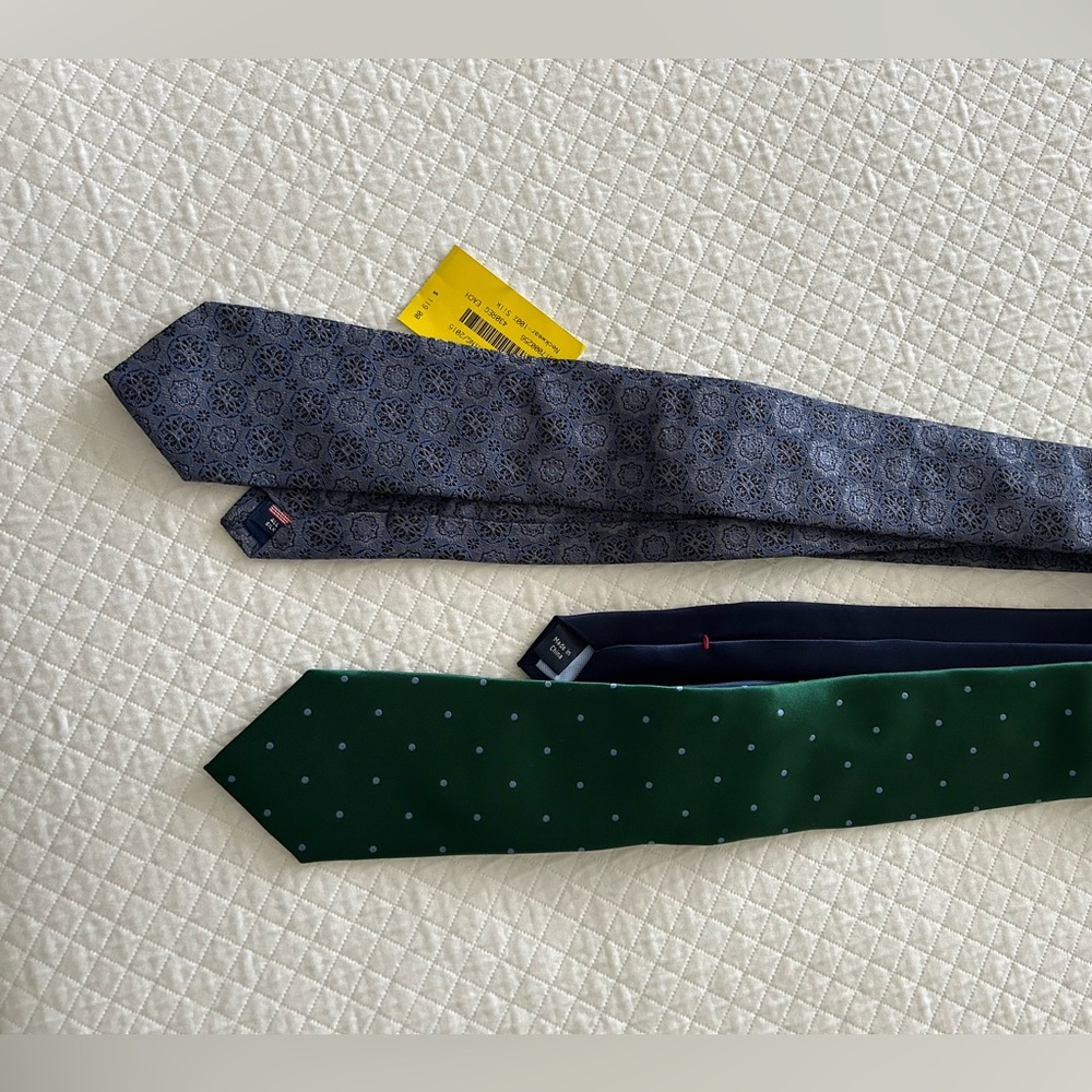 2 men’s ties